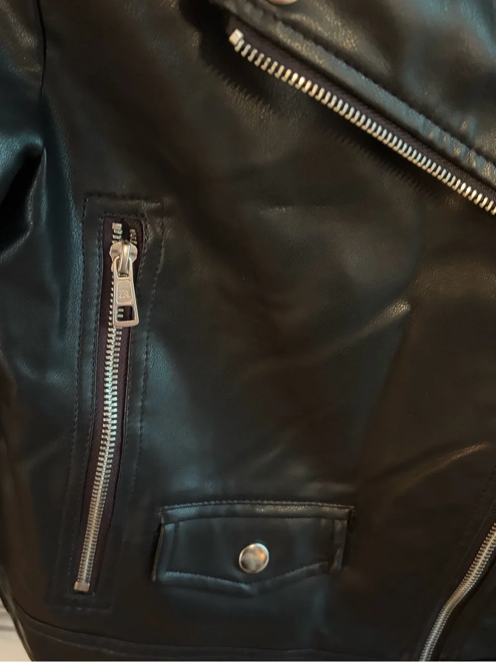 Zara Black Leather Moto Jacket for Kids ♻️🪩